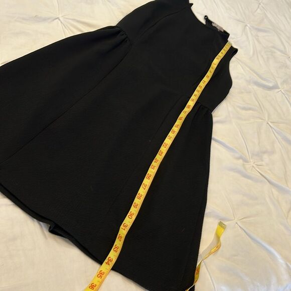 Soprano Women's Black Crew Neck Sleeveless Back Button Mini Dress Size Medium - Picture 5 of 9